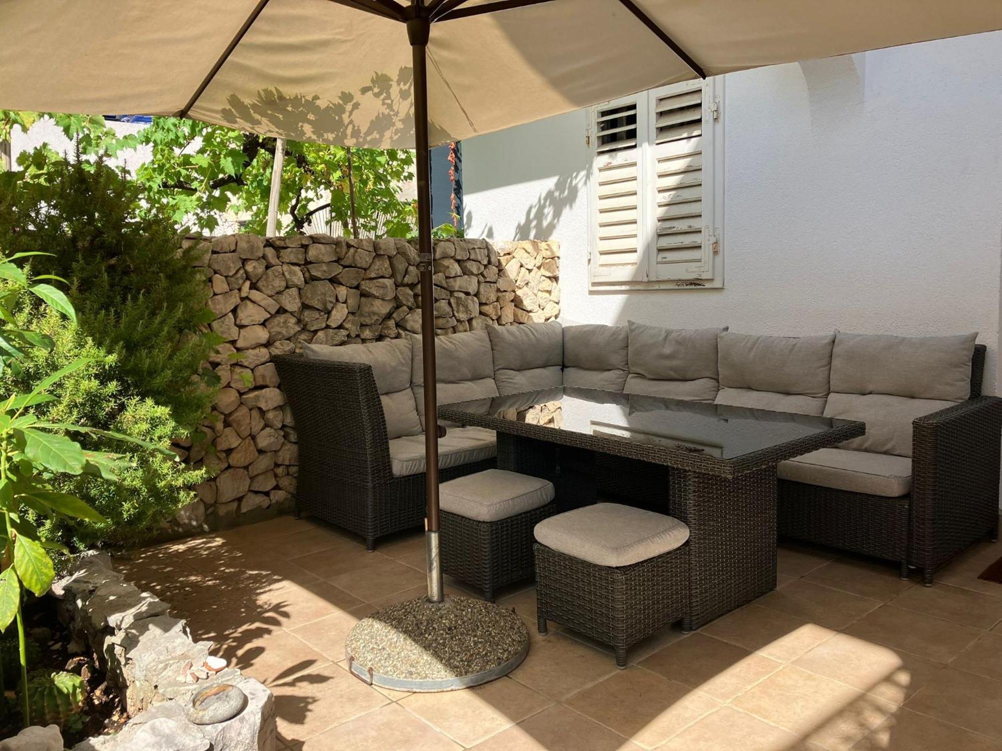 Rooms 22 - Beachfront Primošten Eksteriør billede